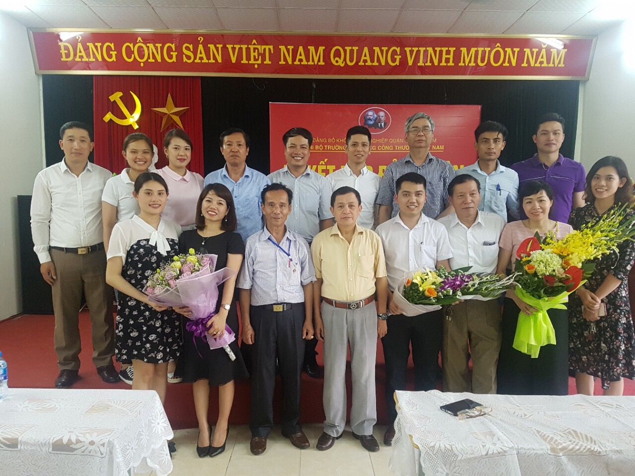 Lễ Kết Nạp Đảng Viên Mới 2018 - Trường Cao Đẳng Công Thương Việt Nam